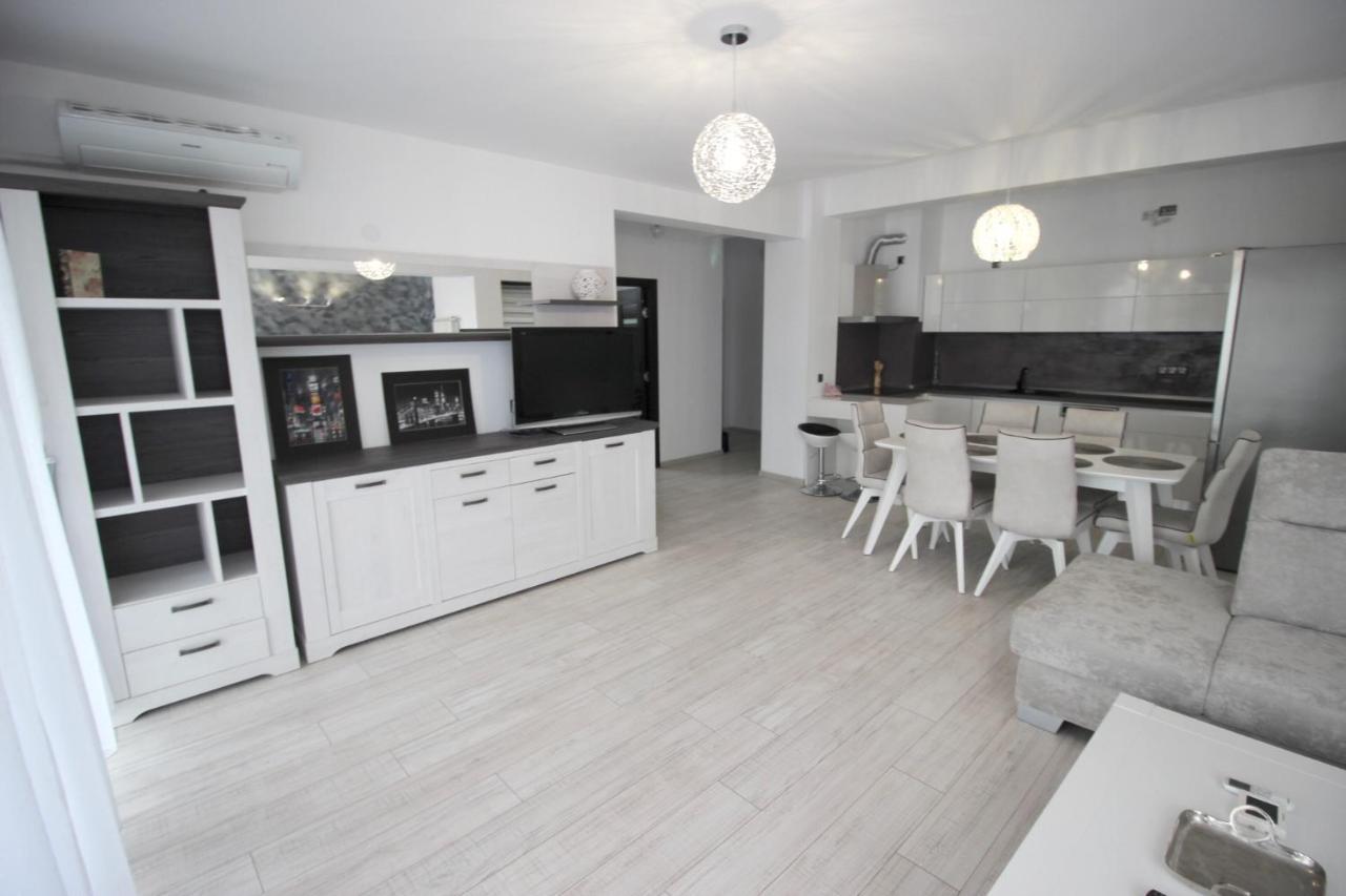 Apartament Diana Târgu-Mureş エクステリア 写真